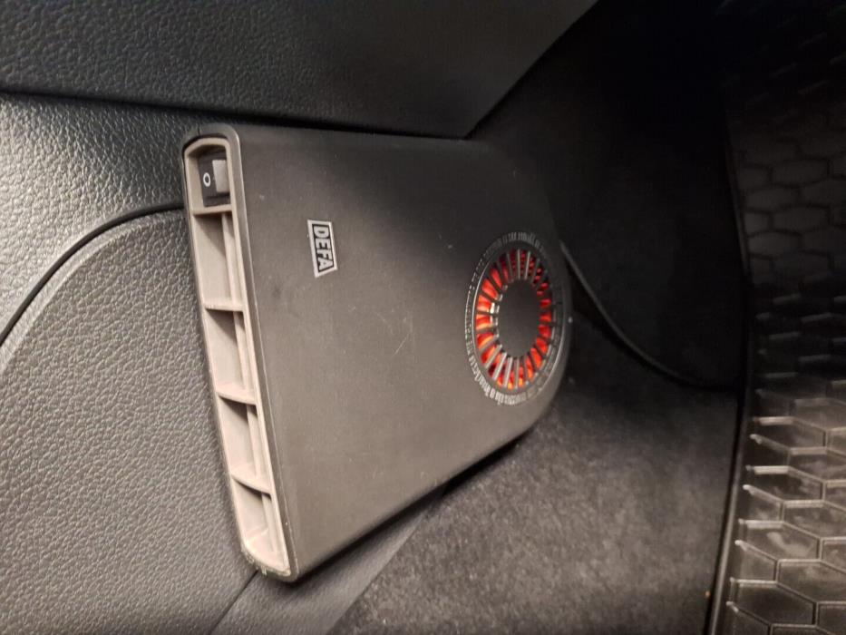 VOLKSWAGEN Jetta 2012