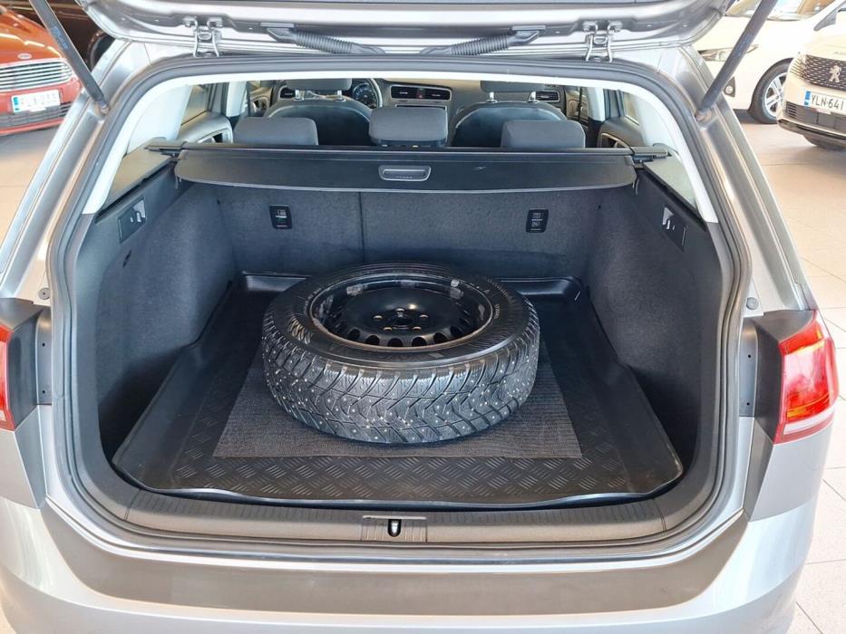 VOLKSWAGEN Golf 2015