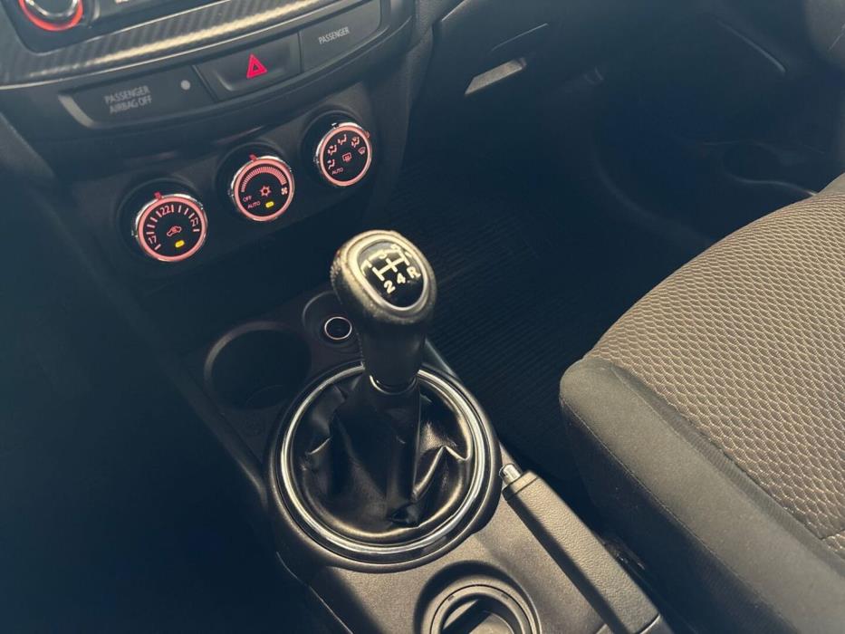 MITSUBISHI ASX 2016