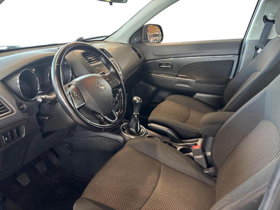 MITSUBISHI ASX 2016
