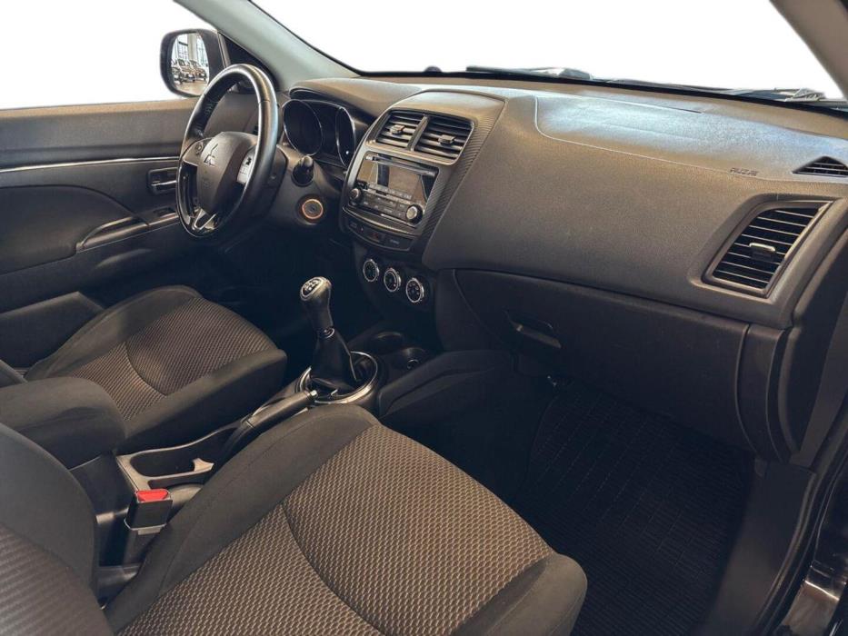 MITSUBISHI ASX 2016