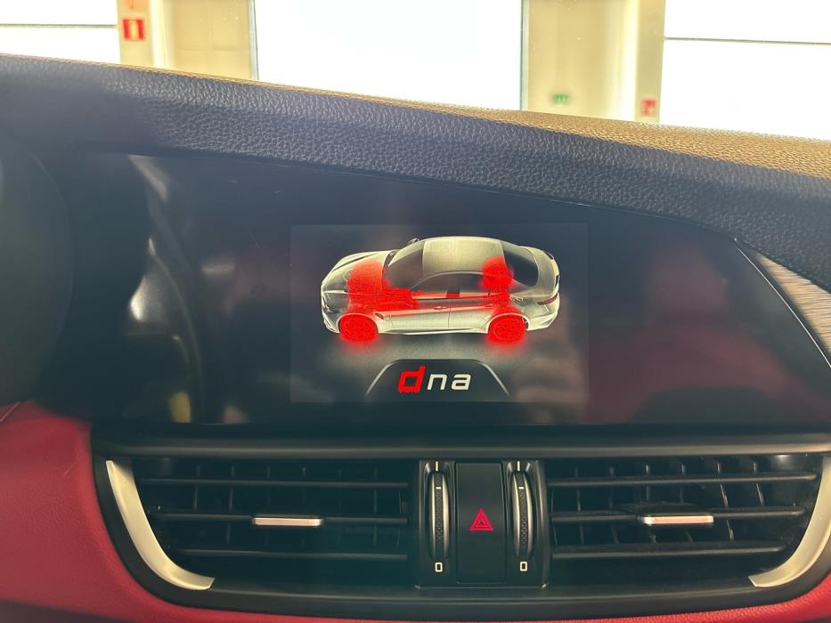 ALFA ROMEO Giulia 2017