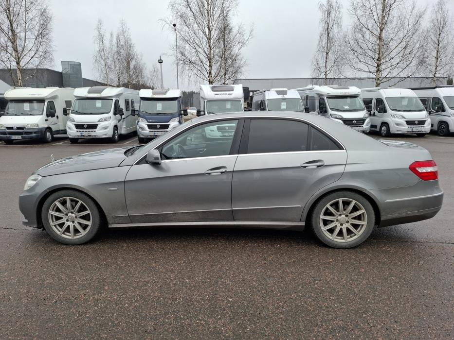 MERCEDES-BENZ E 2010