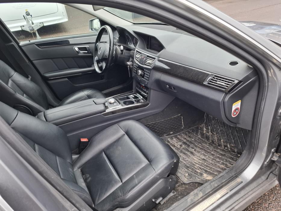 MERCEDES-BENZ E 2010