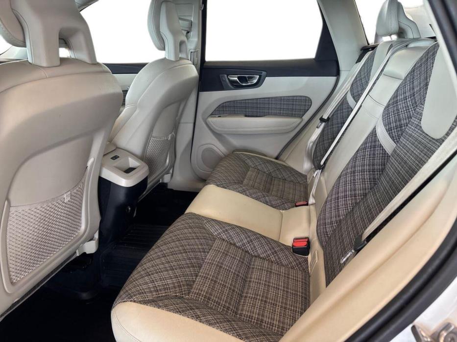 VOLVO XC60 2018