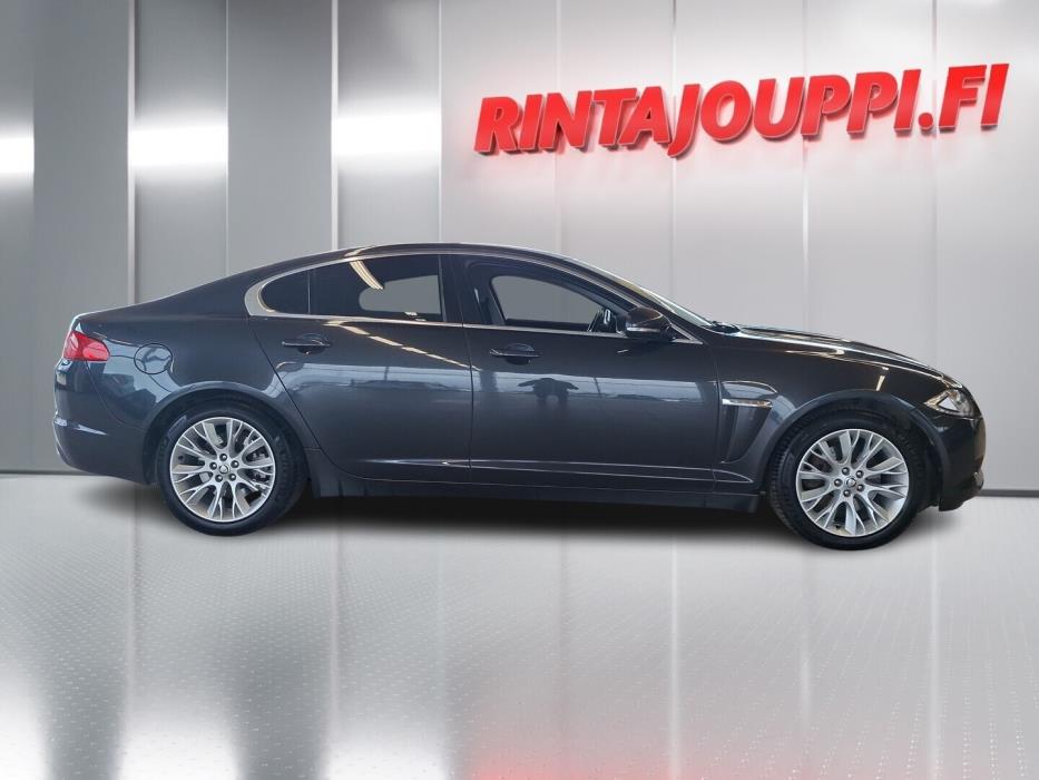 JAGUAR XF 2012