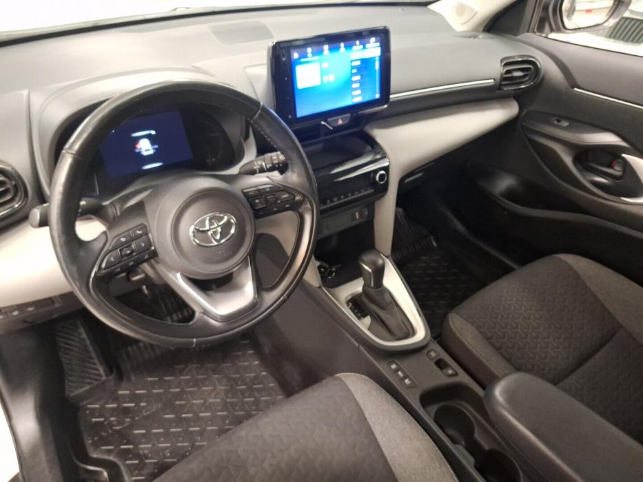 TOYOTA Yaris Cross 2022