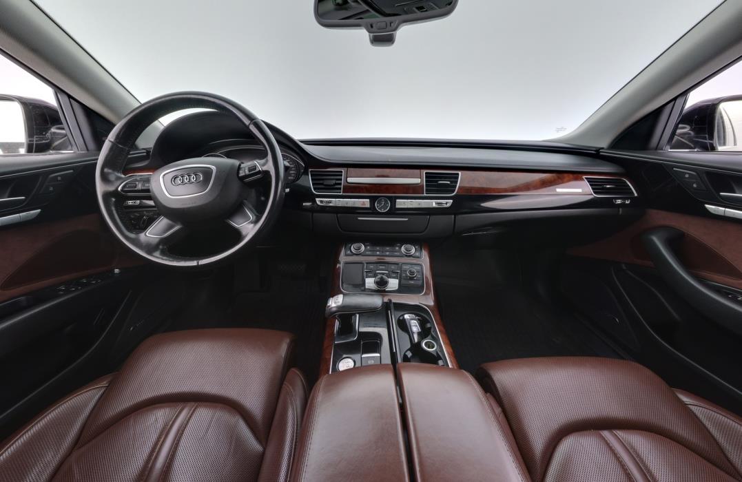 AUDI A8 2010
