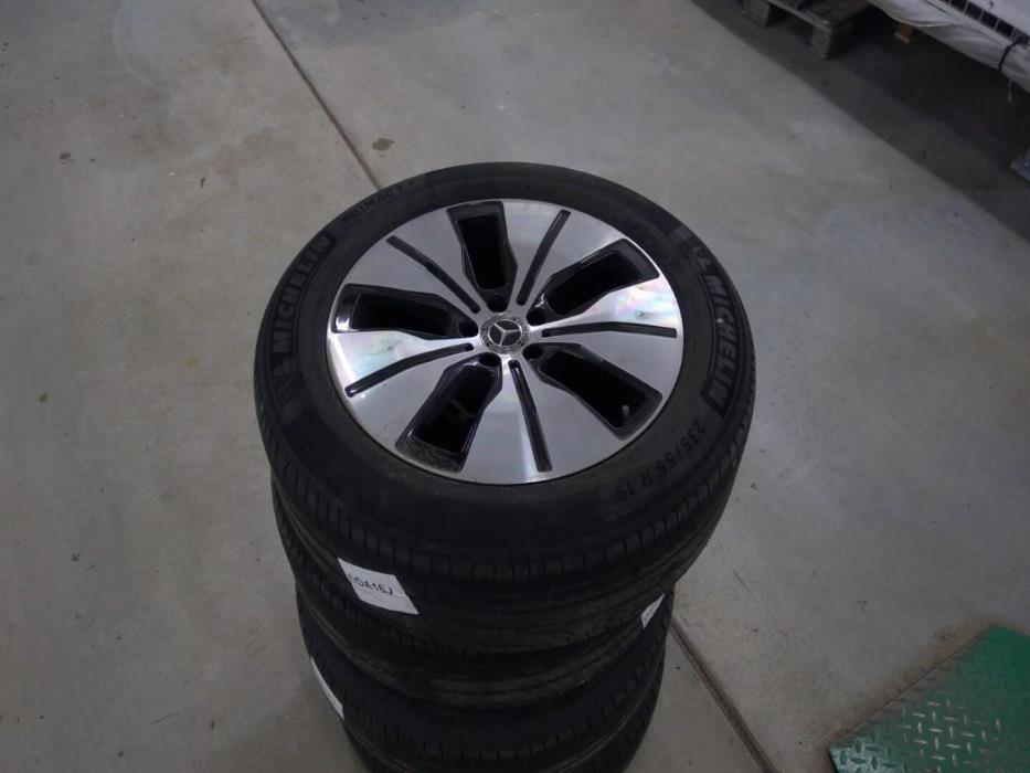 MERCEDES-BENZ EQC 2021