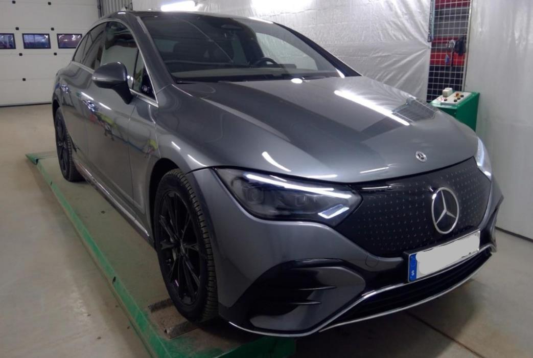 MERCEDES-BENZ EQE 2024