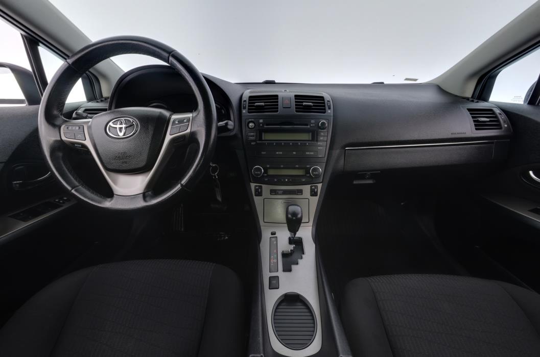 TOYOTA Avensis 2009