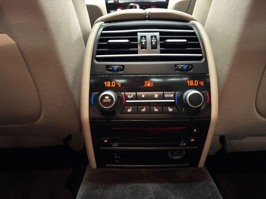 BMW 750 2009