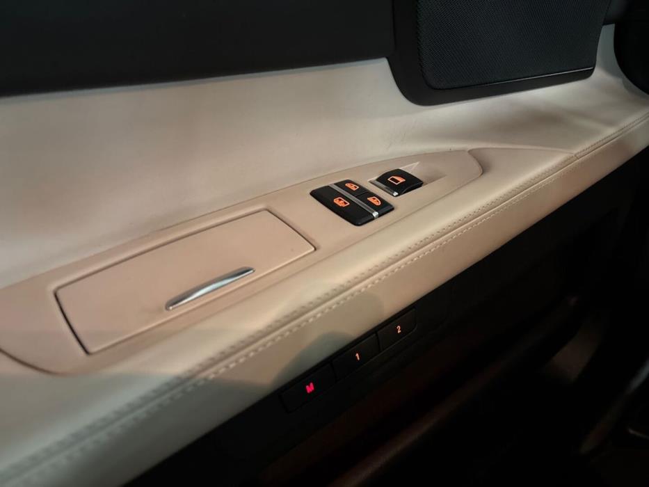 BMW 750 2009
