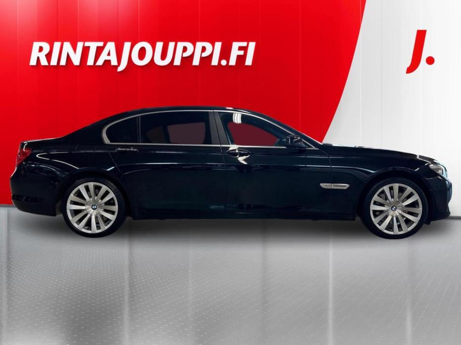 BMW 750 2009