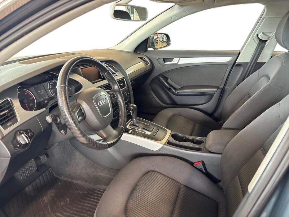 AUDI A4 2010