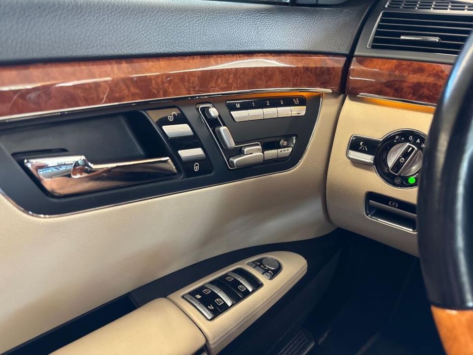 MERCEDES-BENZ S 2009