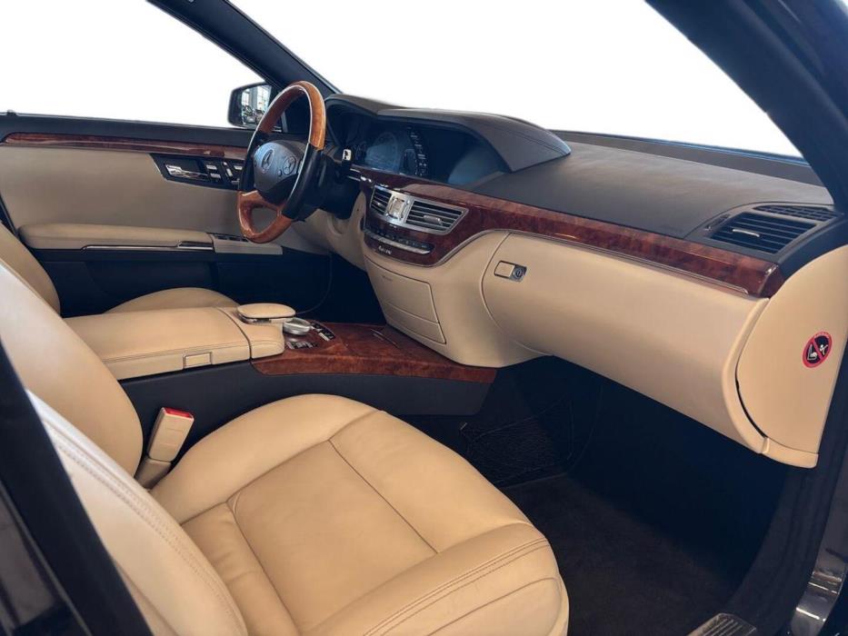 MERCEDES-BENZ S 2009