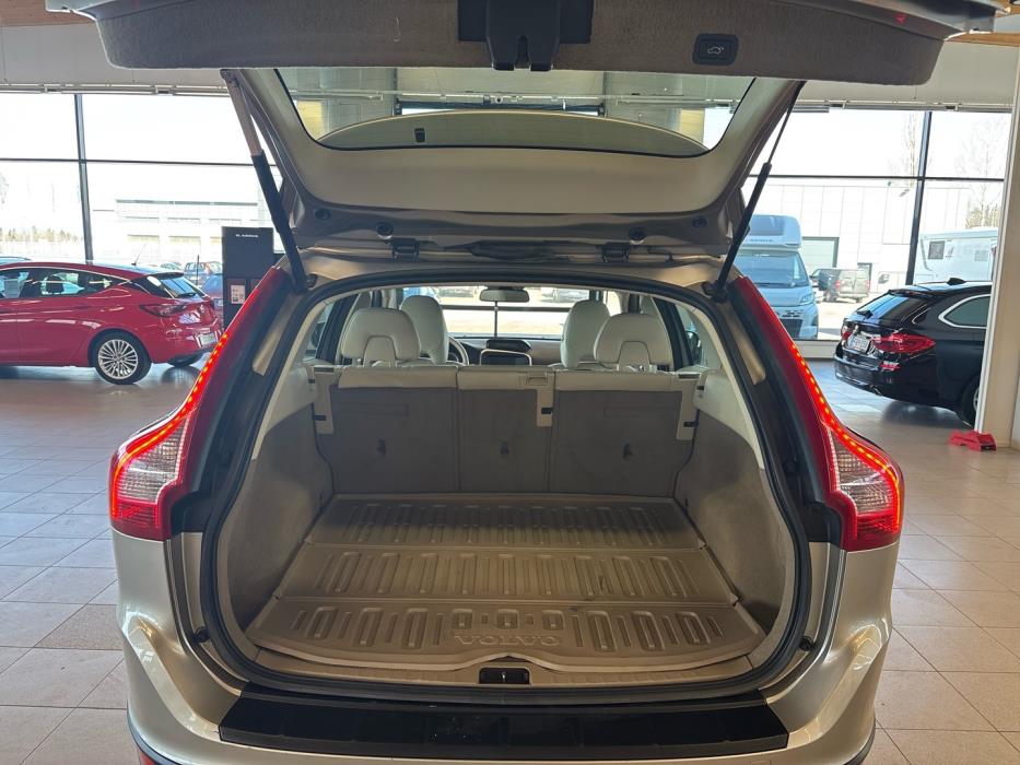 VOLVO XC60 2010