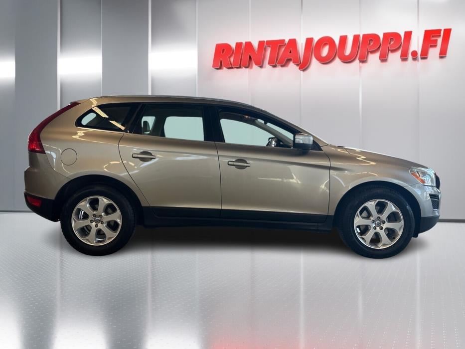 VOLVO XC60 2010