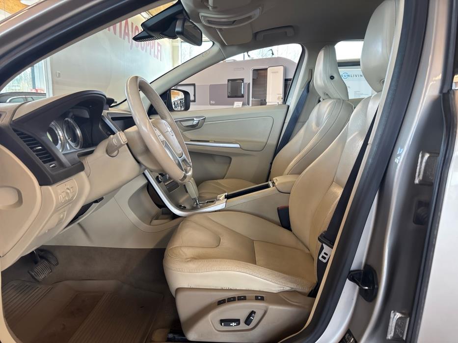 VOLVO XC60 2010