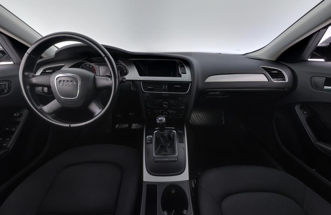 AUDI A4 2010