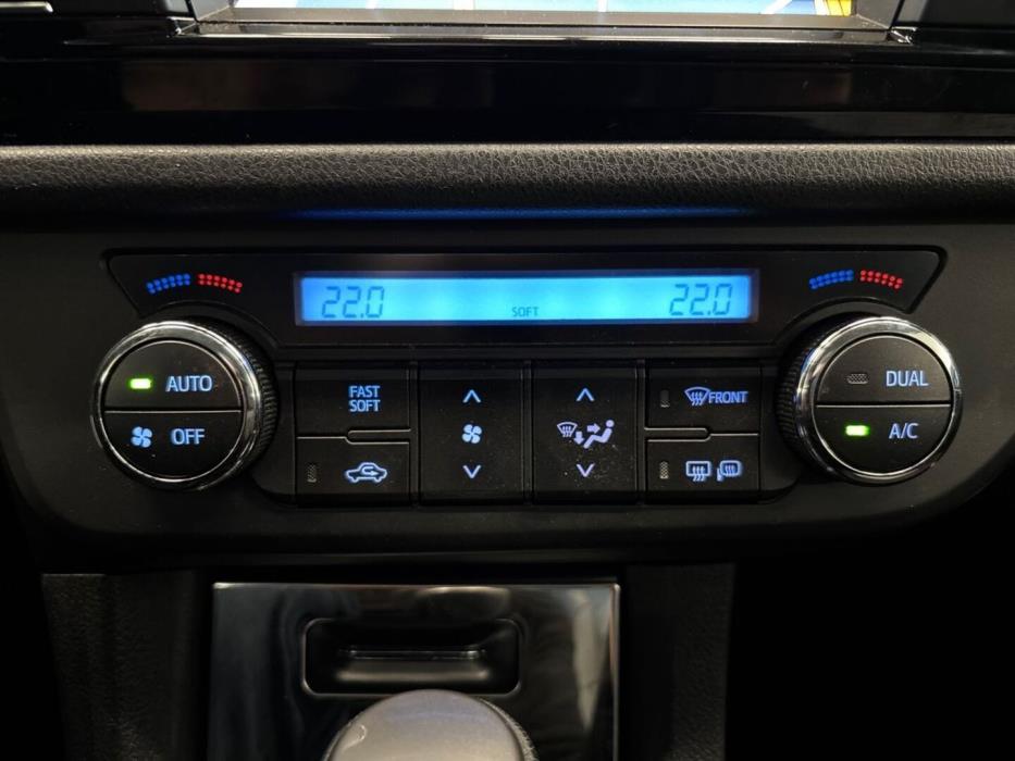 TOYOTA Corolla 2014