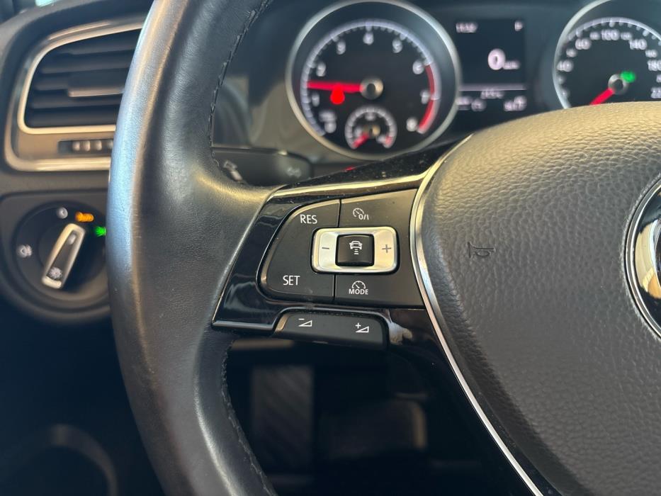 VOLKSWAGEN Golf 2018