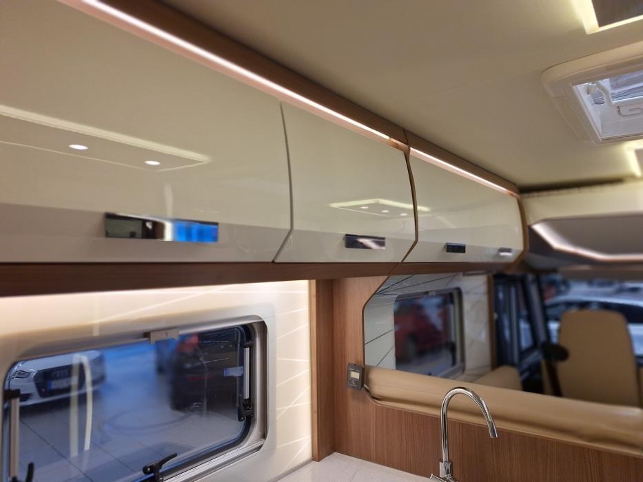 BÜRSTNER Elegance I 920 2018