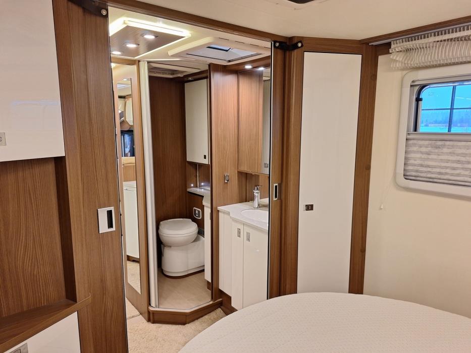 BÜRSTNER Elegance I 920 2018