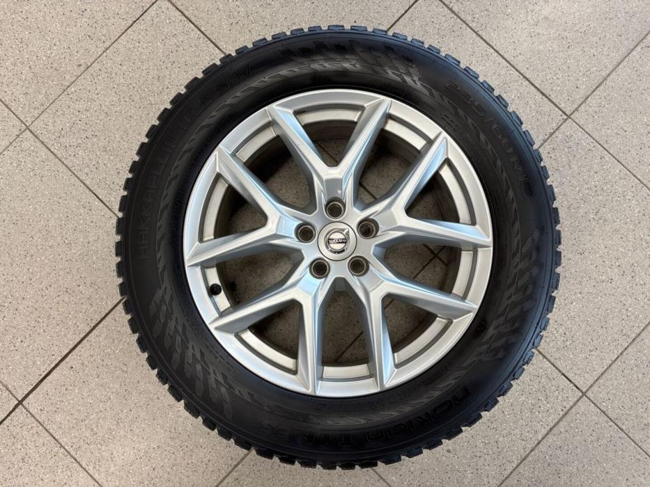 VOLVO XC60 2019
