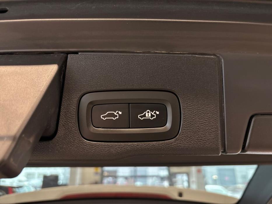 VOLVO XC60 2019