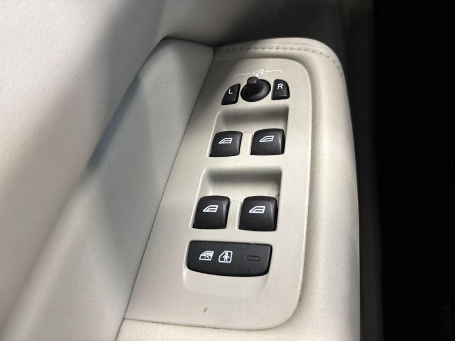 VOLVO XC60 2019