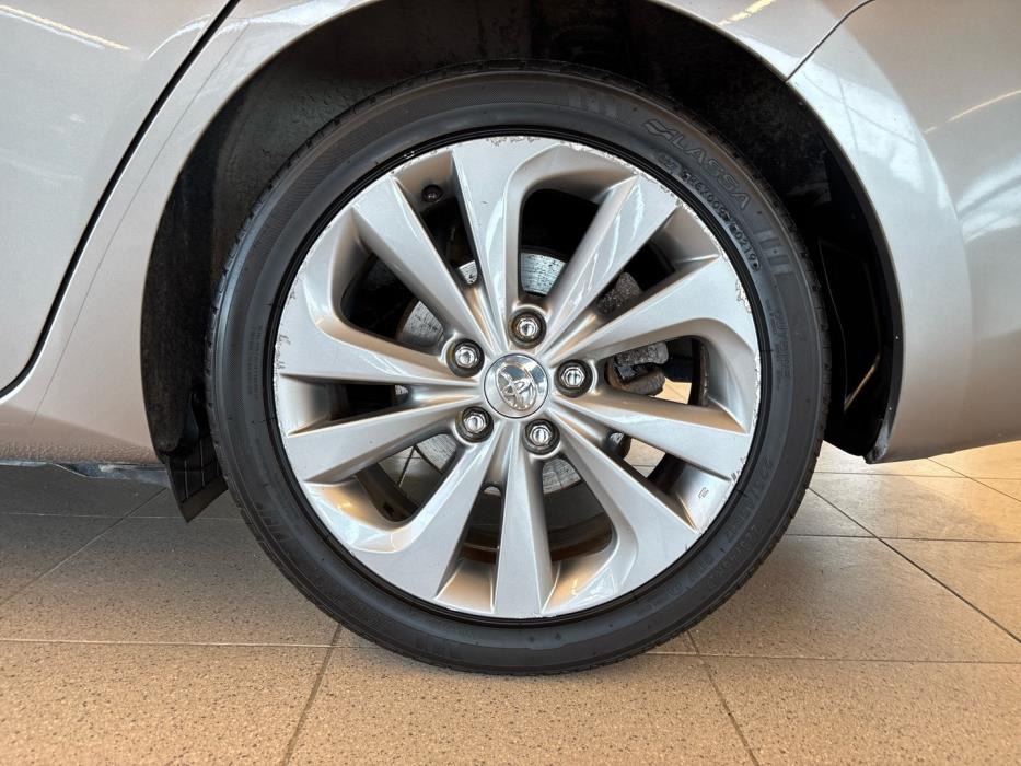 TOYOTA Auris 2014