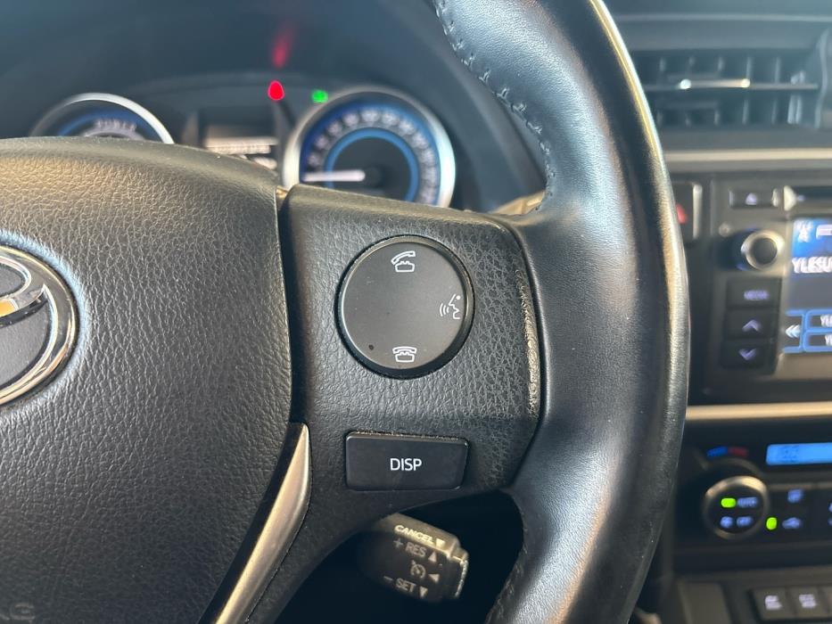 TOYOTA Auris 2014