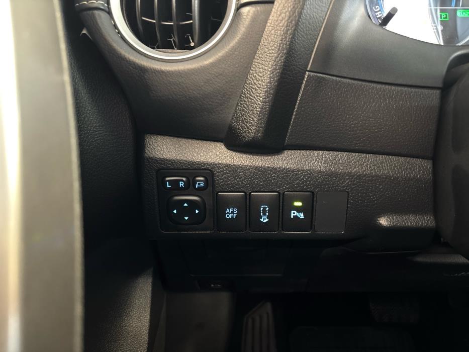 TOYOTA Auris 2014