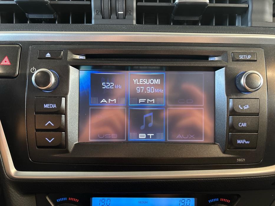 TOYOTA Auris 2014