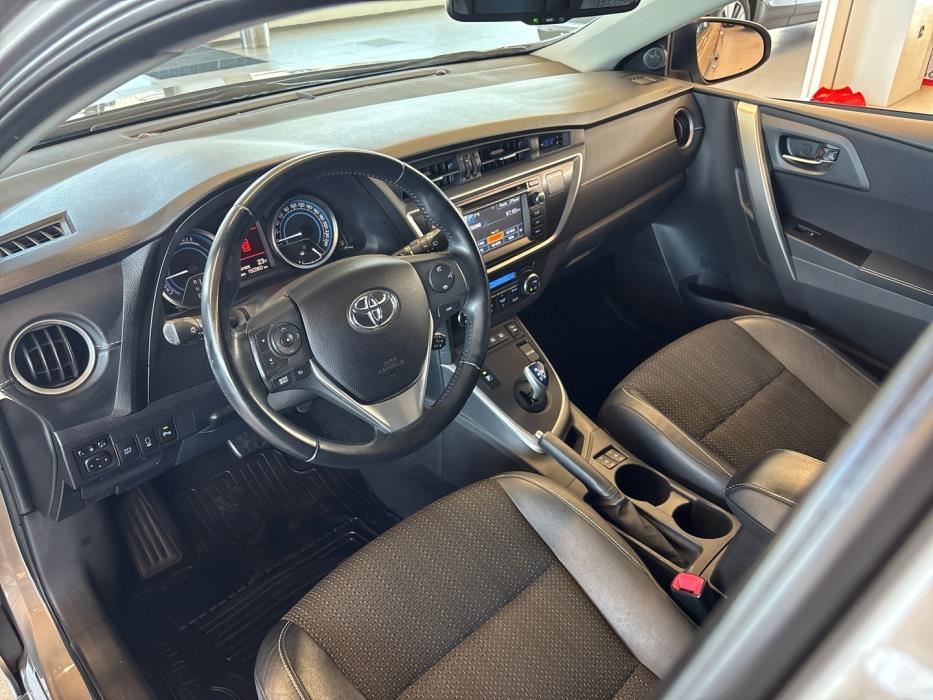 TOYOTA Auris 2014