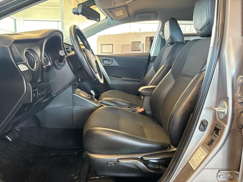 TOYOTA Auris 2014
