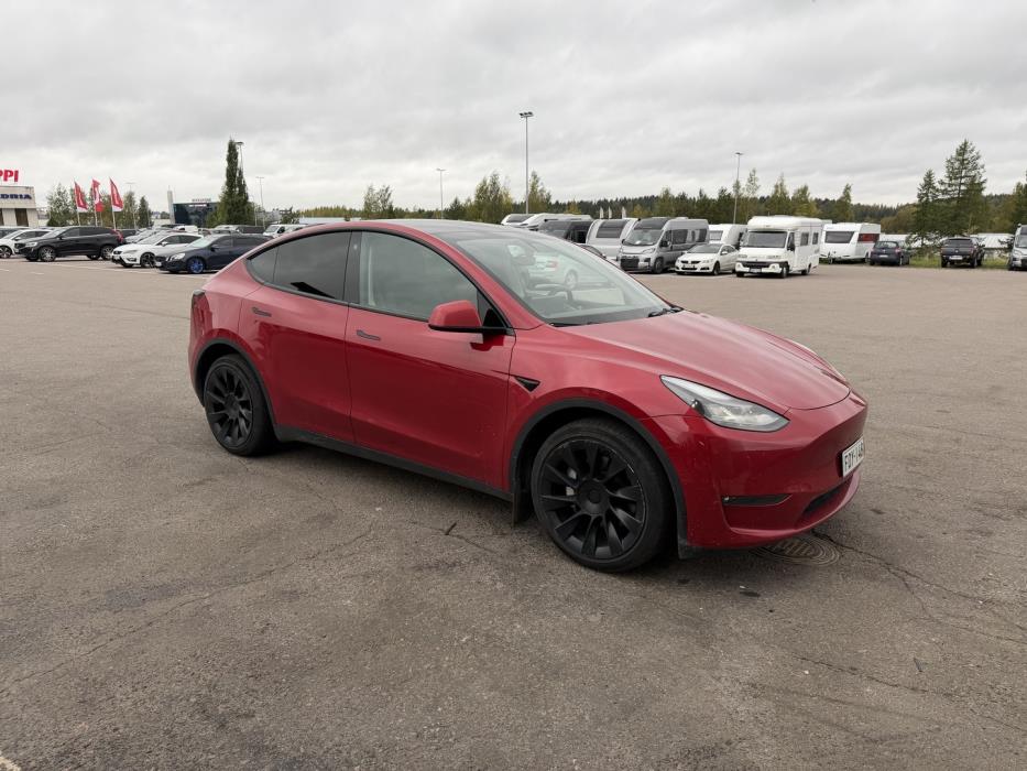 TESLA Model Y 2021