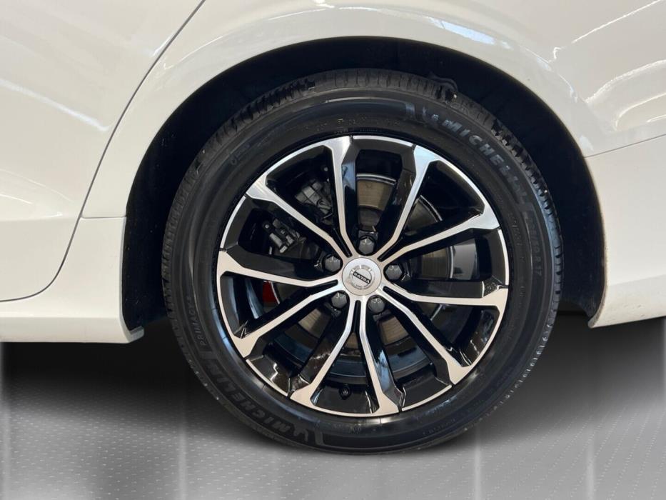 VOLVO V60 2019