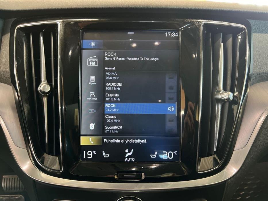 VOLVO V60 2019