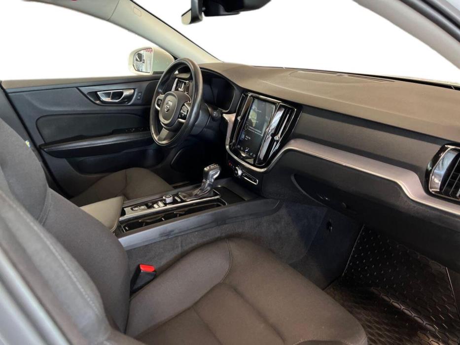 VOLVO V60 2019