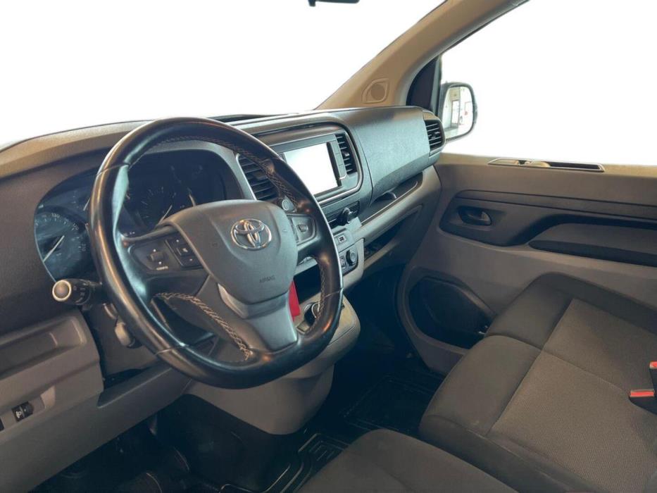 TOYOTA Proace 2022