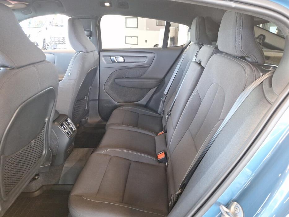 VOLVO C40 2023