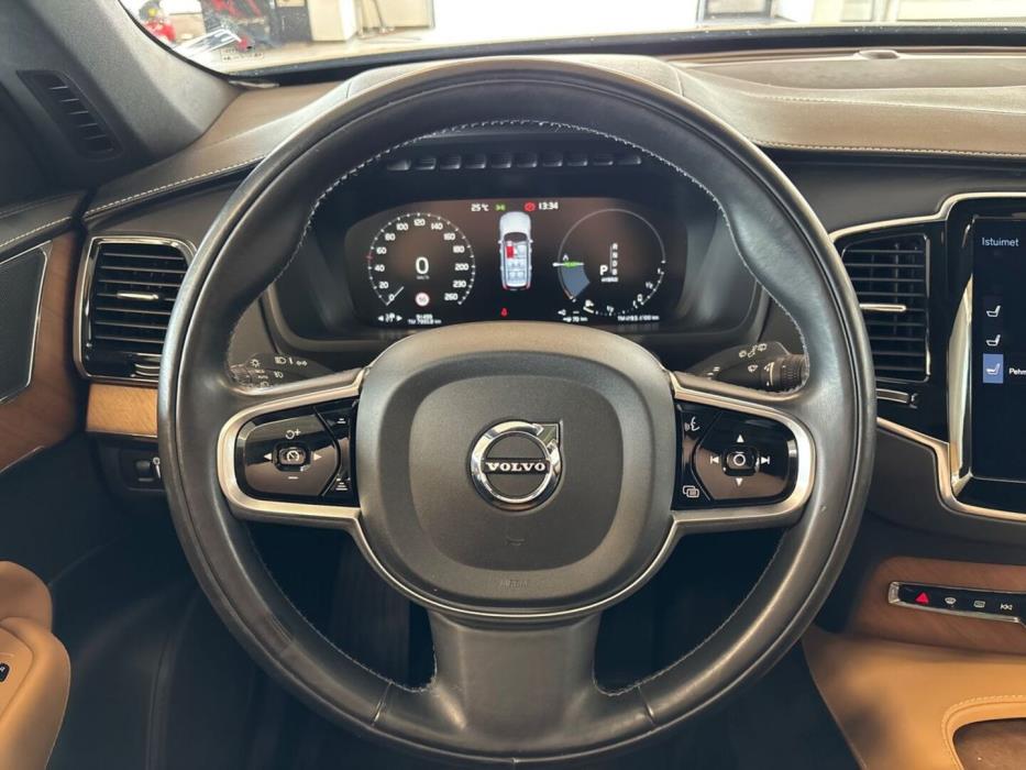 VOLVO XC90 2017