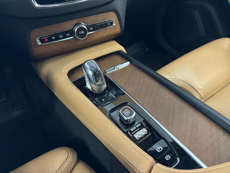 VOLVO XC90 2017