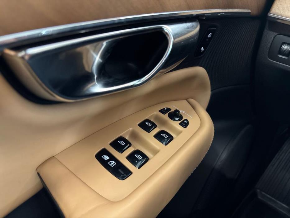 VOLVO XC90 2017