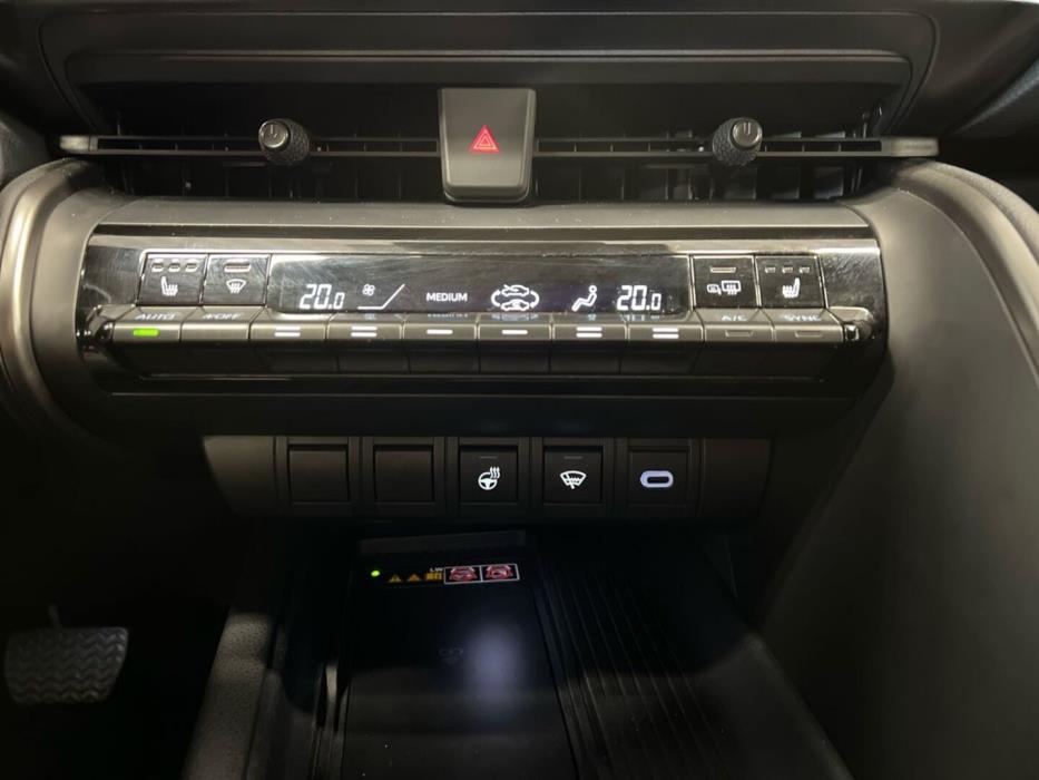 TOYOTA C-HR 2024