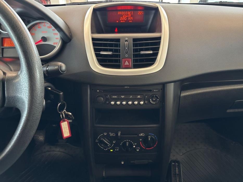 PEUGEOT 207 2009