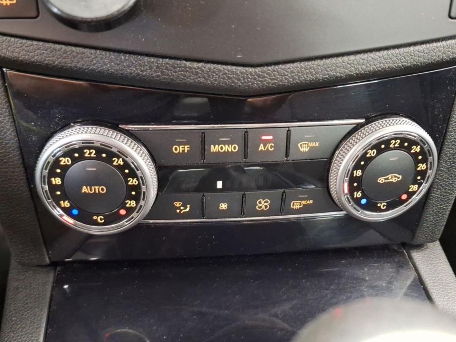 MERCEDES-BENZ C 2009